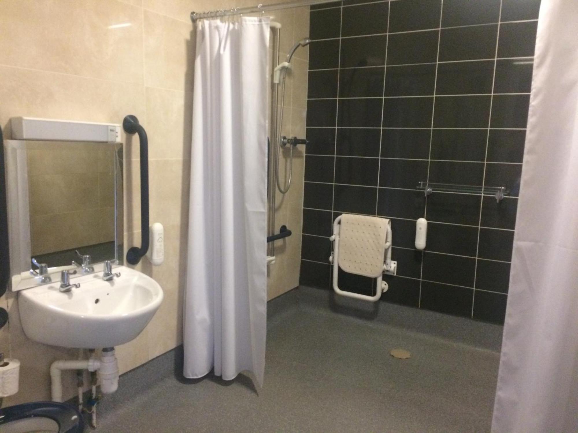 The Three Tuns Hotel Wetherspoon Thirsk Quarto foto