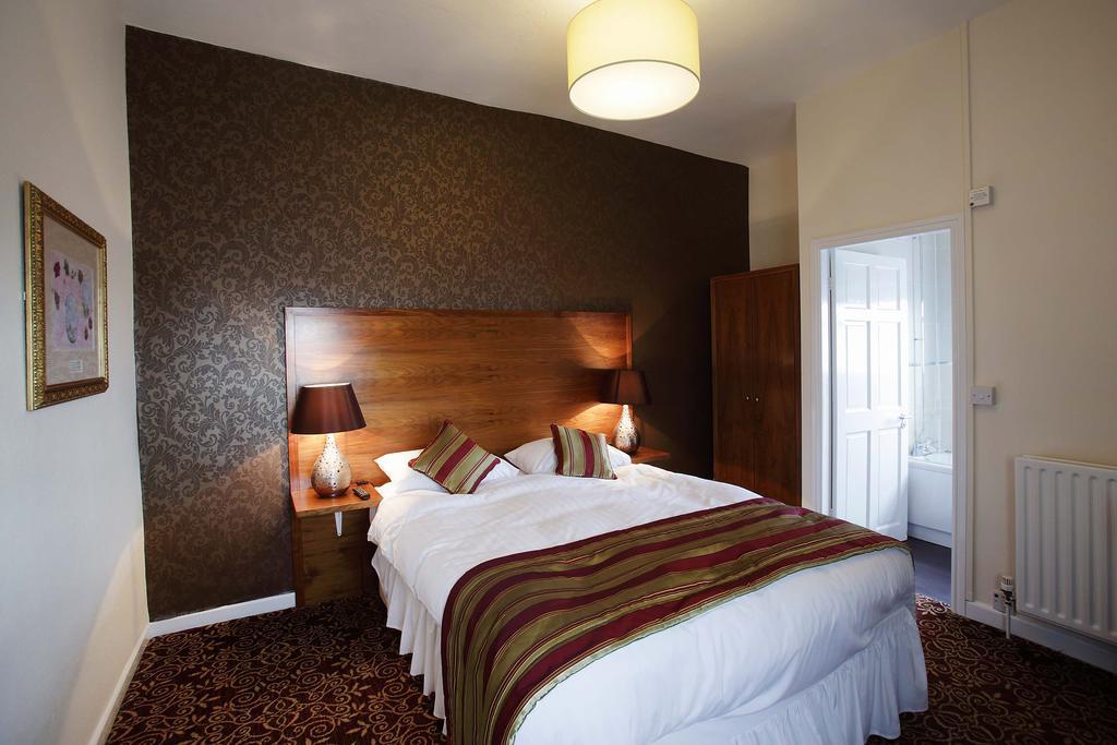 The Three Tuns Hotel Wetherspoon Thirsk Quarto foto